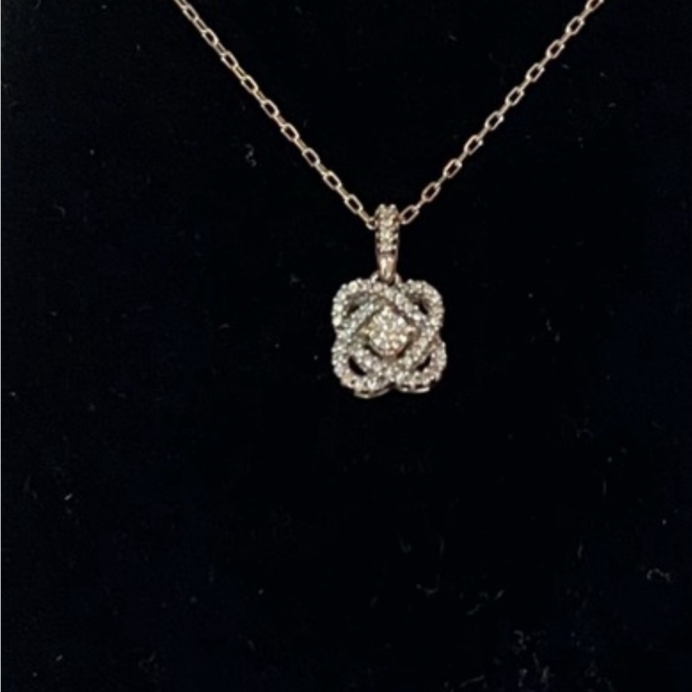 Kay Jewelers center of me necklace